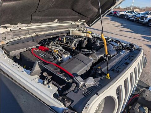 Used 2023 Jeep Gladiator Mojave w/ Trailer Tow Package image 23