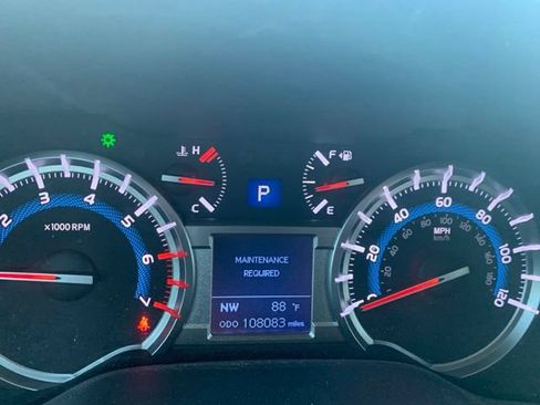 Used 2017 Toyota 4Runner TRD Off-Road Premium AWD/4WD image 13