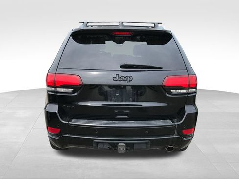 Used 2018 Jeep Grand Cherokee Laredo AWD/4WD image 7