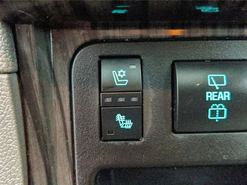 Used 2014 Chevrolet Traverse LTZ AWD/4WD image 23