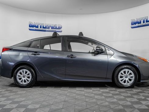 Certified 2022 Toyota Prius LE image 11