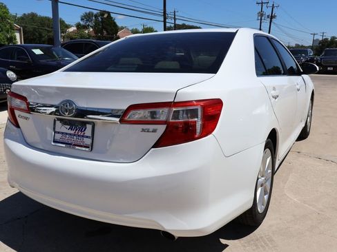 Used 2012 Toyota Camry XLE FWD image 7