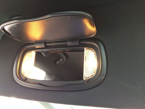 Used 2023 Jeep Compass Latitude w/ Sun and Sound Group image 28