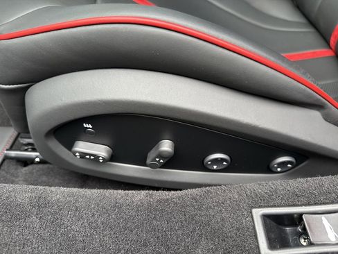 Certified 2022 Ferrari F8 Tributo RWD image 12