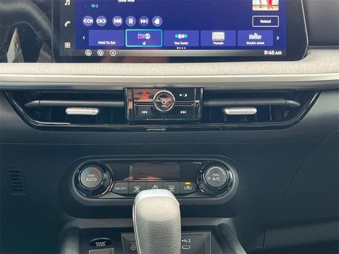 New 2026 Nissan Kicks SV image 25