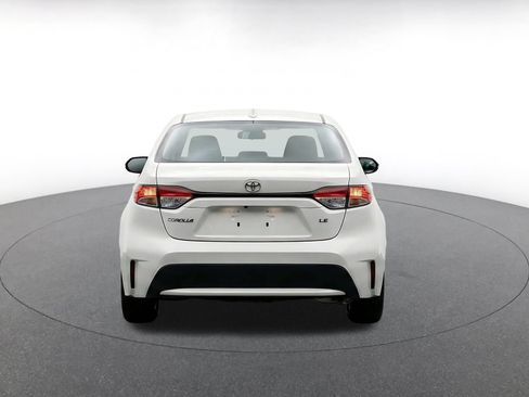 Used 2025 Toyota Corolla LE FWD image 8