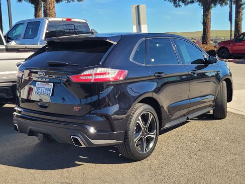 Used 2021 Ford Edge ST image 4