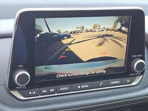 Used 2025 Nissan Rogue S FWD image 23