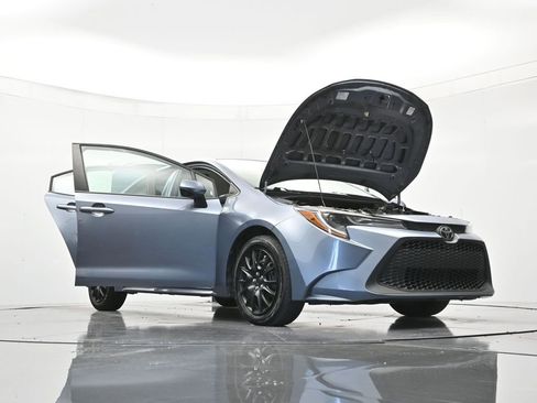 Used 2020 Toyota Corolla LE FWD image 49