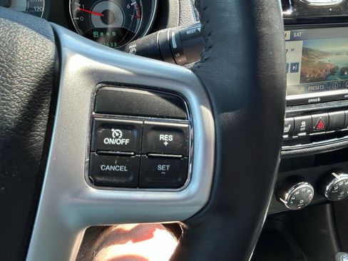 Used 2012 Chrysler 200 Limited FWD image 19