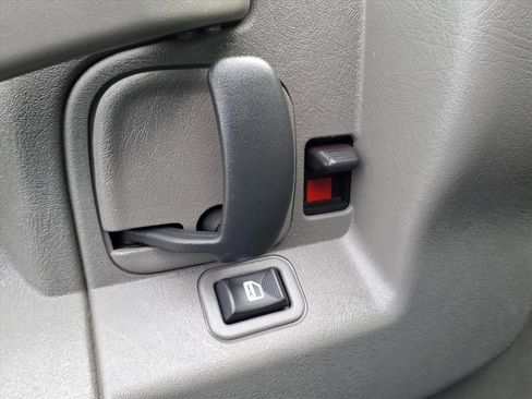 Used 2024 GMC Savana 2500 w/ Driver Convenience Package image 13