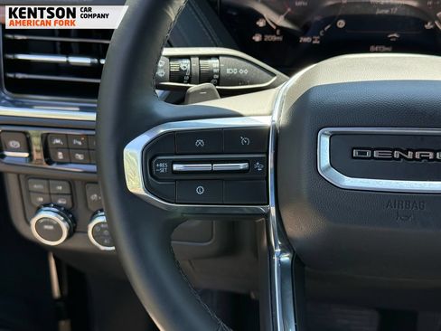Used 2026 GMC Yukon Denali w/ Sun & Power Step Package AWD/4WD image 15