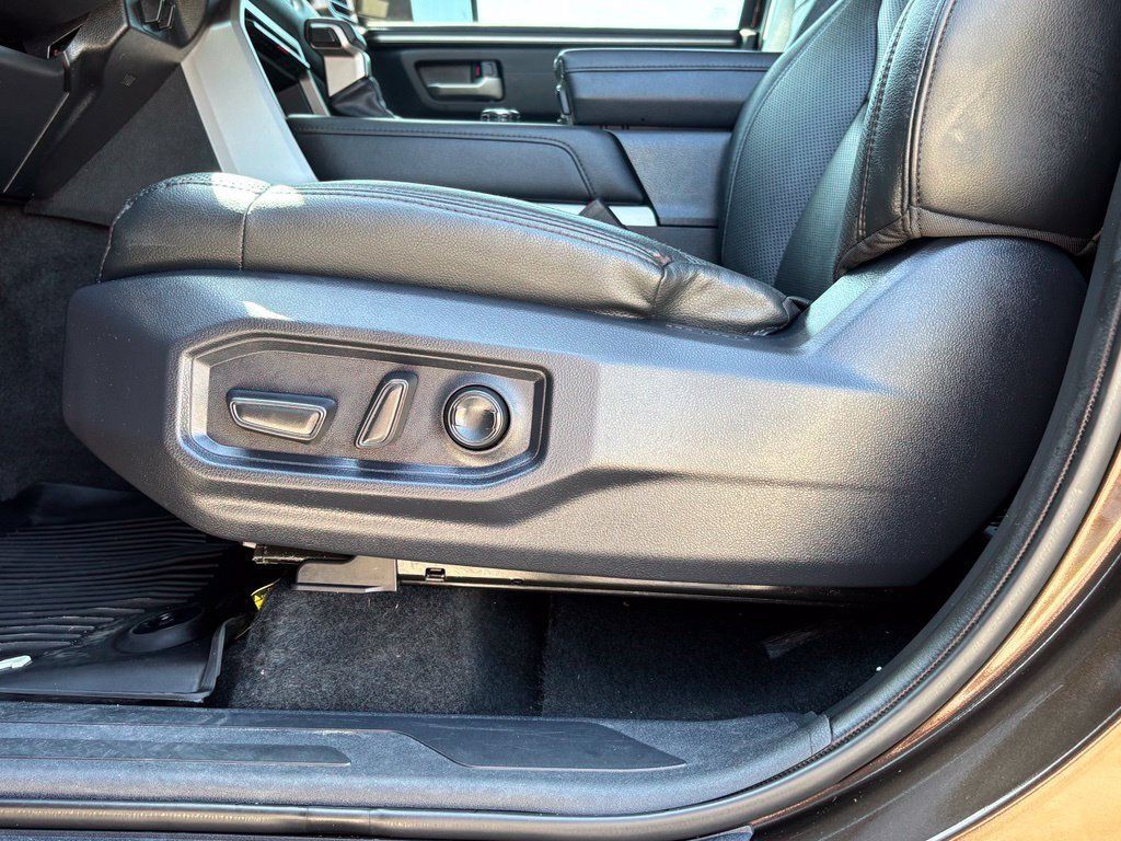 Used 2022 Toyota Tundra Limited w/ Power Package RWD image 13