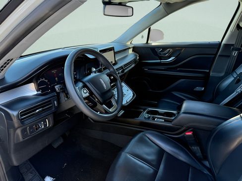 Used 2021 Lincoln Corsair AWD w/ Equipment Group 101A image 3