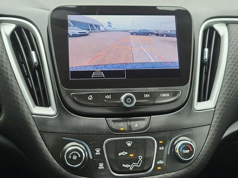 Used 2023 Chevrolet Malibu LS FWD image 14