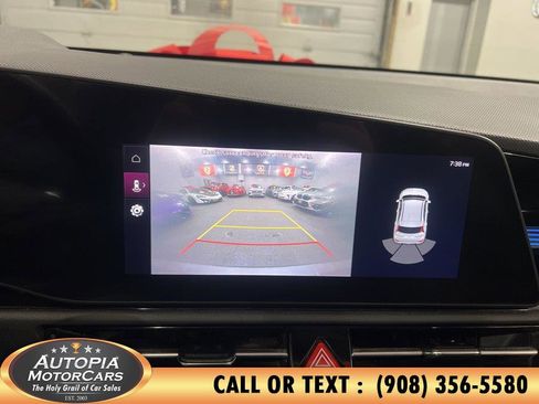 Used 2023 Kia Niro EX Touring image 32