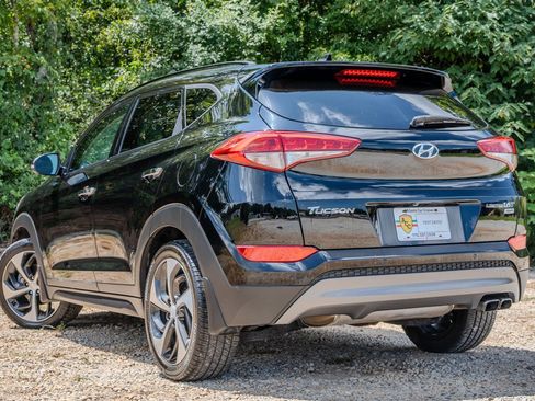 Used 2016 Hyundai Tucson Limited w/ Option Group 03 AWD/4WD image 3