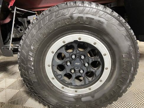 Used 2014 Ford F150 Raptor w/ Equipment Group 801A Luxury image 26