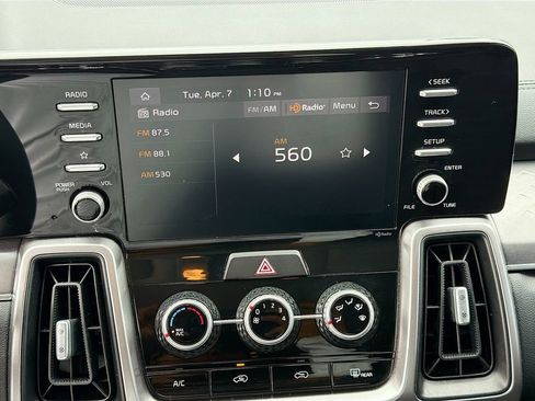 Used 2023 Kia Sorento LX FWD image 29