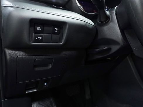 Certified 2023 Toyota Highlander L image 26