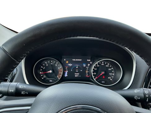 Used 2019 Jeep Compass Altitude image 13