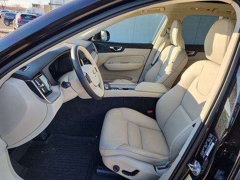 Certified 2023 Volvo XC60 B5 Plus w/ Climate Package image 15