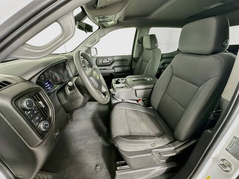 Used 2019 Chevrolet Silverado 1500 Custom w/ Custom Value Package AWD/4WD image 13