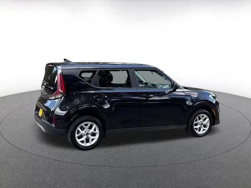 Used 2025 Kia Soul LX w/ LX Technology Package FWD image 15