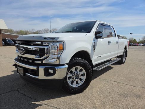 Used 2020 Ford F250 XLT w/ XLT Value Package image 2