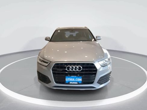 Used 2018 Audi Q3 2.0T Premium Plus w/ Premium Plus Package AWD/4WD image 3