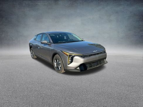 New 2025 Kia K4 LXS image 36
