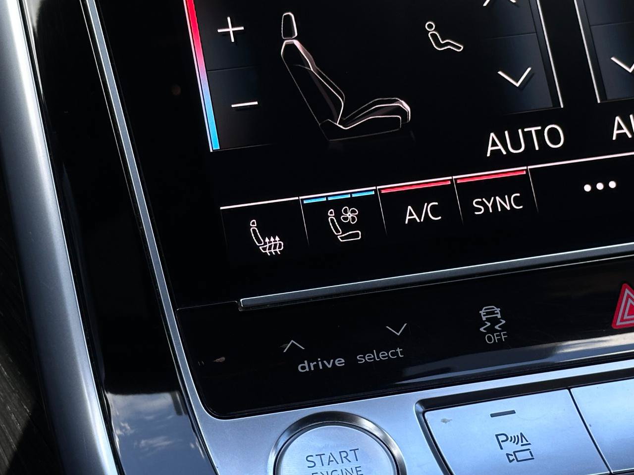 Used 2019 Audi Q8 Prestige w/ Luxury Package AWD/4WD image 20