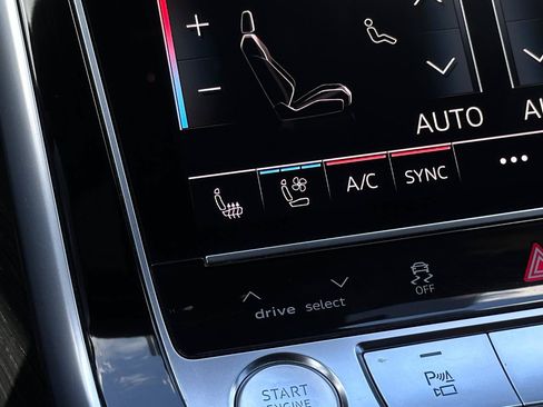 Used 2019 Audi Q8 Prestige w/ Luxury Package AWD/4WD image 20