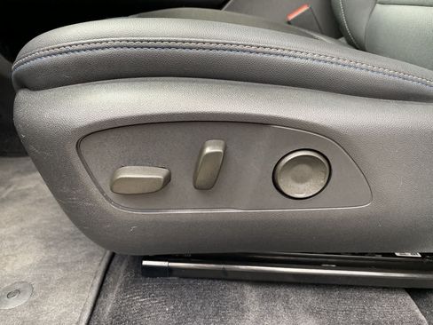 Used 2024 Chevrolet Equinox EV LT AWD/4WD image 14
