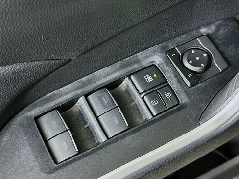 Used 2025 Toyota RAV4 XLE image 15