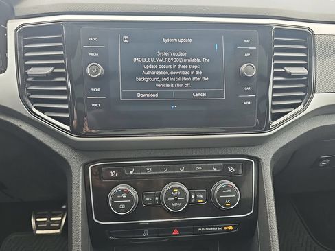 Used 2022 Volkswagen Atlas SEL R-Line AWD/4WD image 20