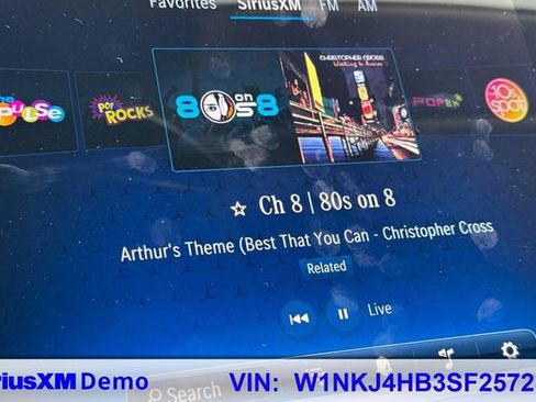 Used 2025 Mercedes-Benz GLC 300 4MATIC image 55