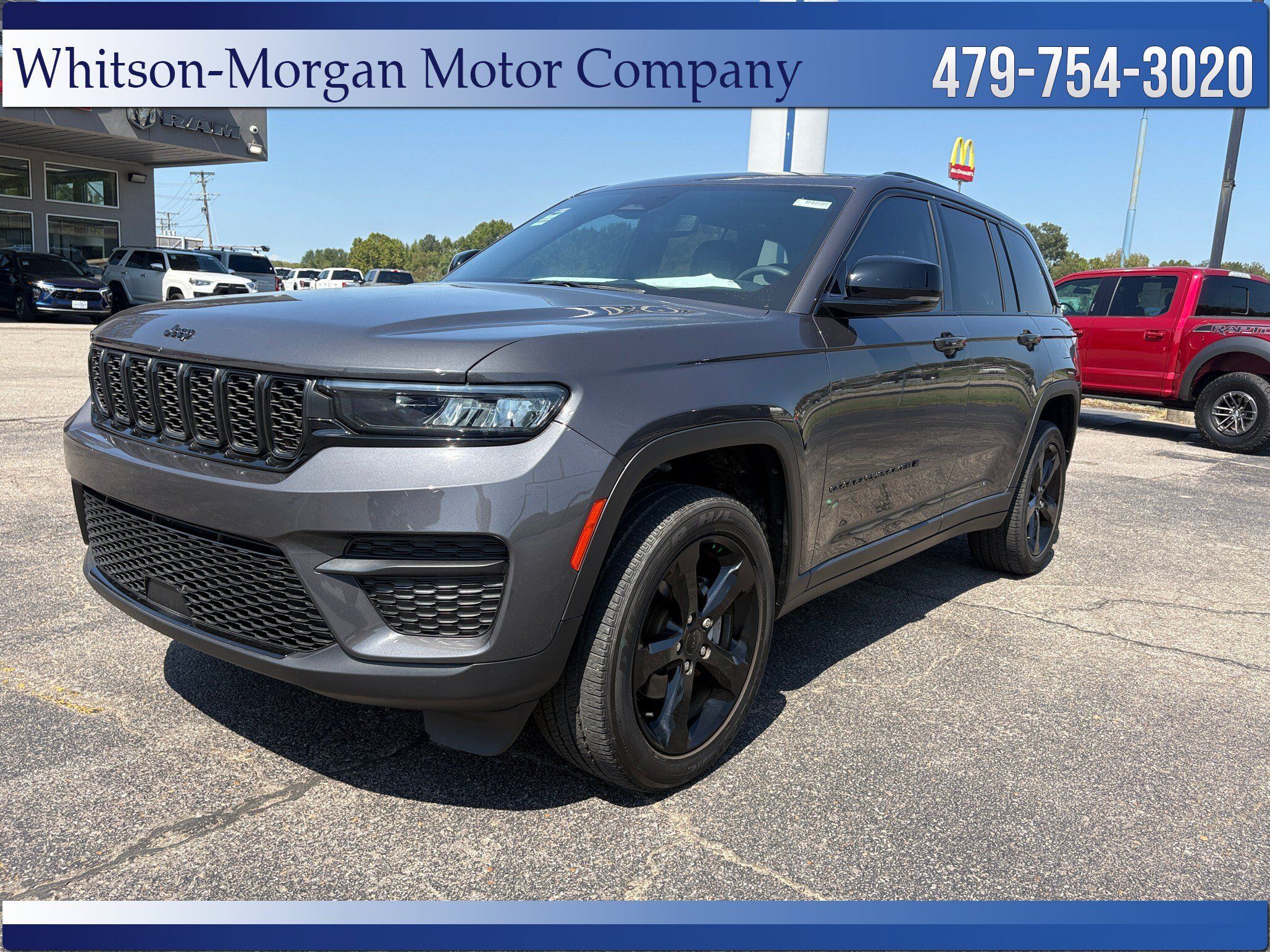 Used 2023 Jeep Grand Cherokee Altitude AWD/4WD image 1