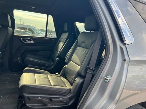 Used 2023 Chevrolet Tahoe LT w/ Luxury Package AWD/4WD image 13