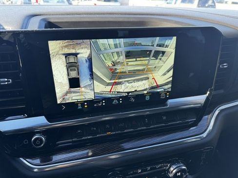 Certified 2022 GMC Sierra 1500 Elevation w/ Elevation Premium Package image 4