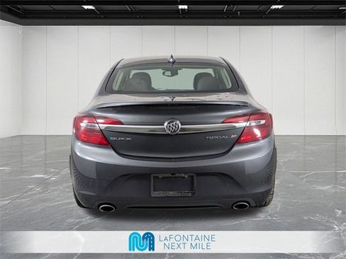 Used 2017 Buick Regal Sport Touring image 4