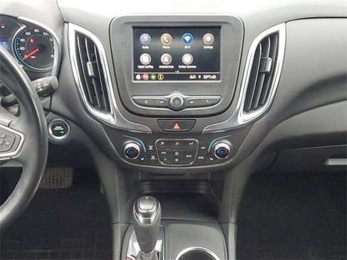 Used 2021 Chevrolet Equinox LT image 25