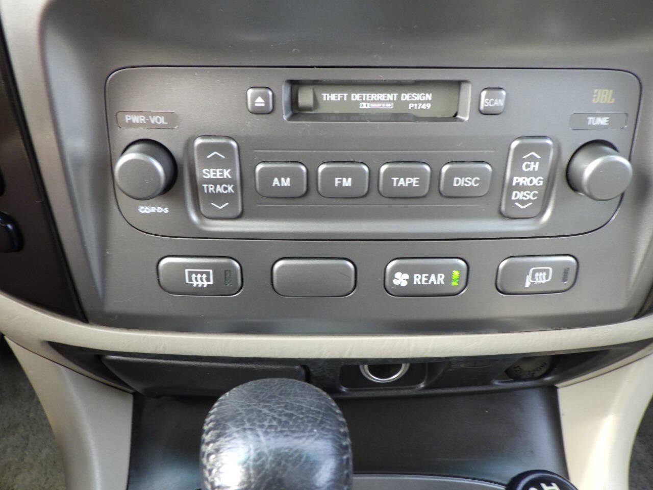 Used 2004 Toyota Land Cruiser AWD/4WD image 31