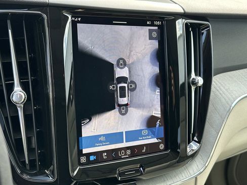 Certified 2025 Volvo XC60 T8 Plus w/ Protection Package Premier image 13