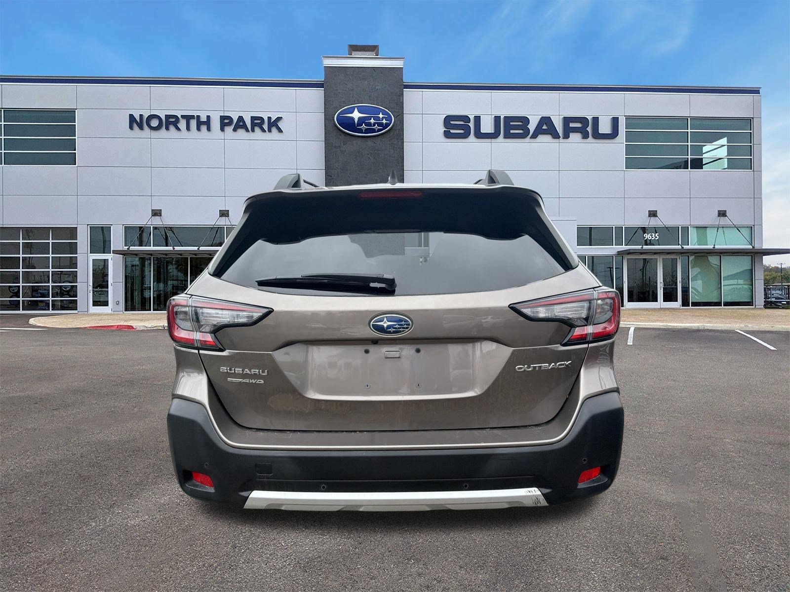 Certified 2024 Subaru Outback Limited AWD/4WD image 4