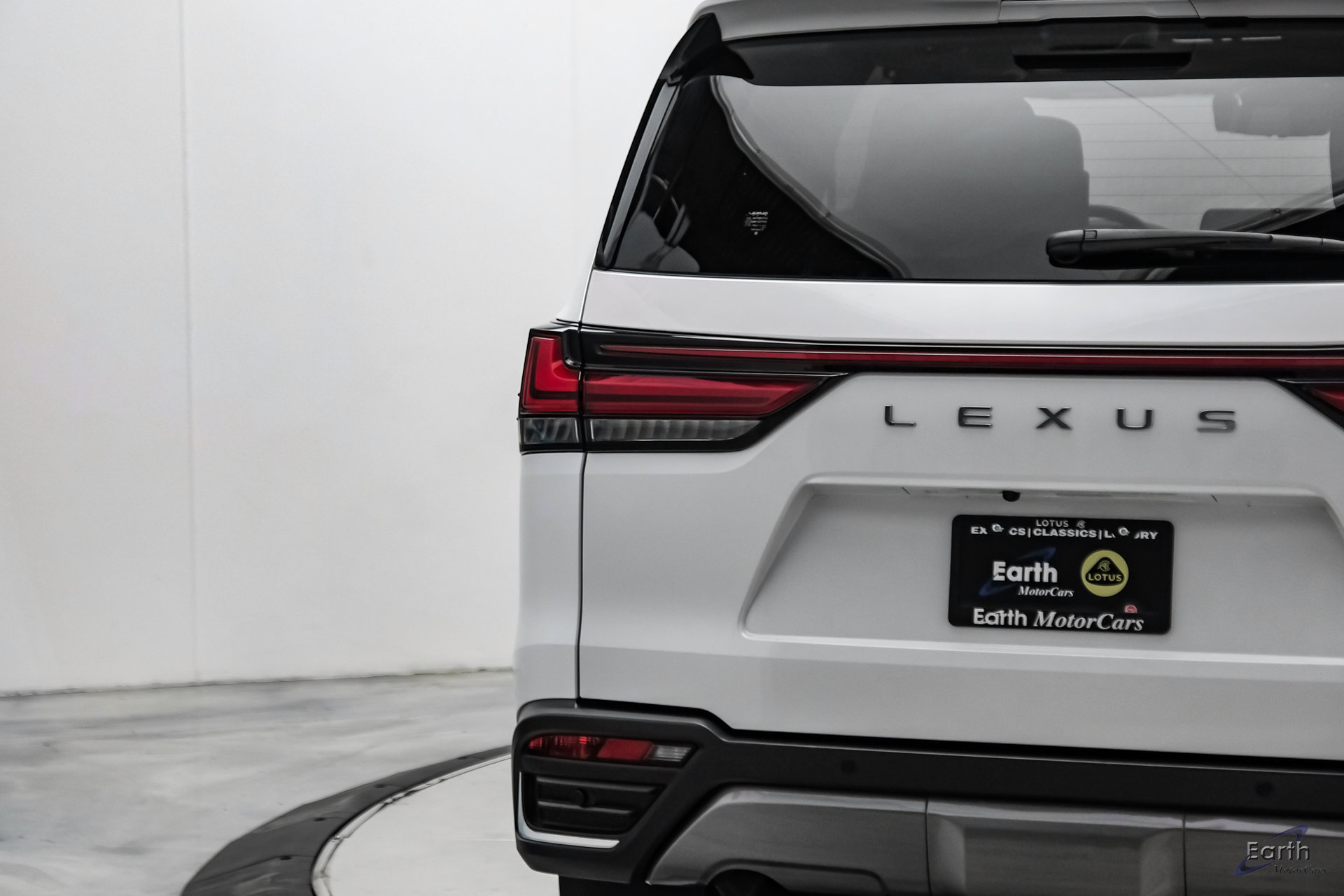 Used 2023 Lexus LX 600 4WD w/ Accessory Package (Z1) image 14