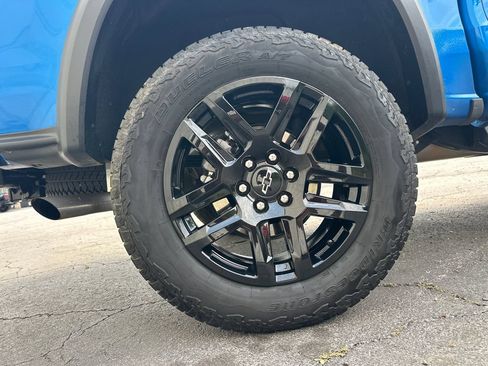 Used 2024 Chevrolet Colorado Trail Boss w/ Advanced Trailering Package AWD/4WD image 18