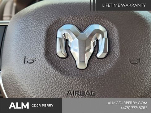 New 2026 RAM 2500 Laramie AWD/4WD image 27