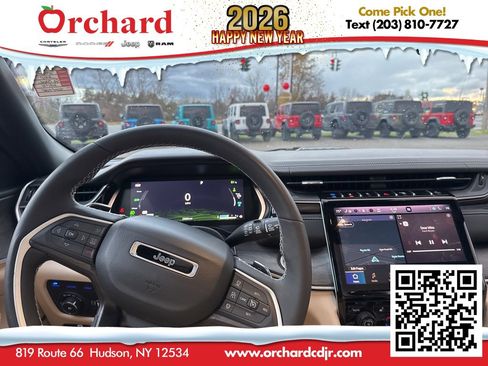 Used 2022 Jeep Grand Cherokee Limited 4xe image 32