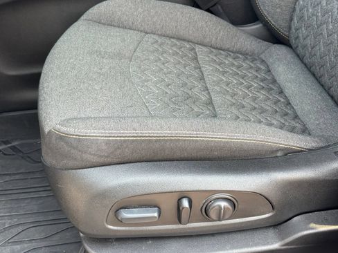 Used 2023 Chevrolet Equinox LT w/ LPO, Floor Liner Package AWD/4WD image 15